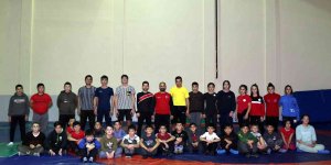 Türkiye şampiyonu Ahıskalı Elvira'nın hedefi ay- yıldızlı mayoyla dünya şampiyonluğu