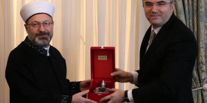 Diyanet İşleri Başkanı Erbaş Erzurum Valiliği ile Büyükşehir Belediyesini ziyaret etti: