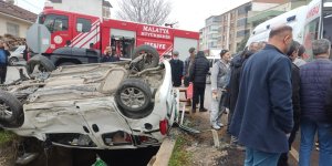 Hafif ticari araç kanala düştü: 1 yaralı