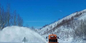Tunceli'de 154 köy yolu ulaşıma kapandı, bir ilçede eğitime ara verildi