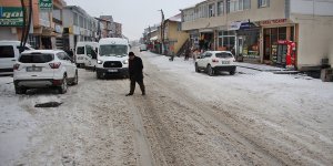 Bingöl Karlıova'da taşımalı eğitime kar engeli
