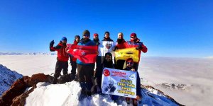 Sarıkamış şehitleri anısına Erek Dağı'na tırmanış