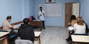 Görevlendirme yapılan Van Büyükşehir Belediyesi, Kürtçe kursu açtı