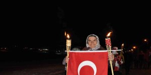 Sarıkamış şehitleri için binler meşalelerle yürüdü