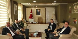 Pervari Kaymakamı Yerlikaya'dan Hizan Kaymakamı Yelek'e ziyaret
