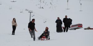 Van'daki Abalı Kayak Merkezi 3 yıl aradan sonra sezonu açtı