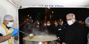 Elazığ'da Valilikten vatandaşlara çorba ikramı