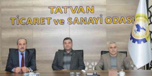 Bitlis Defterdarı Özçelik'ten 'Vergi Haftası' ziyareti