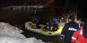 Muş'ta Karasu Nehri'ne düşen genç kız için arama çalışması başlatıldı