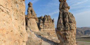 Tunceli'de peri bacalarını andıran kayalar turizme kazandırılmayı bekliyor