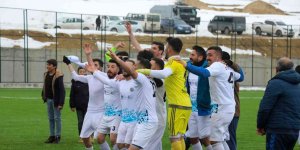 Başkale Gençlikspor, Van Büyükşehir Belediyespor'u 2-1 mağlup etti