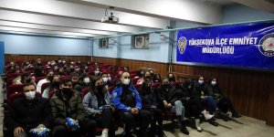 Yüksekova polisi öğrencileri sinemayla buluşturdu