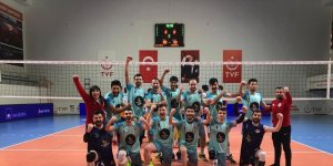 Hakkarili gençlerin voleybol başarısı
