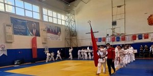 Engelli iki judocu Türkiye Şampiyonası'ndan madalyalarla döndü