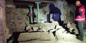 Ermenistan'daki 5,3 büyüklüğündeki deprem sonrası Kars'ta hasar tespit çalışmaları sürüyor