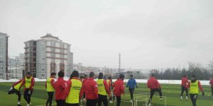 Elazığspor, Elazığ Karakoçan FK'nın sahasında çalıştı