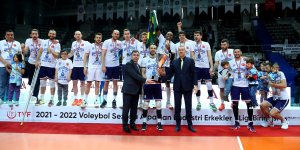 TÜRŞAD ve Hatayspor Voleybol AXA Sigorta Efeler Ligi'ne yükseldi