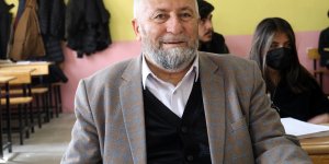 "Okumanın yaşı yoktur" deyip hayalindeki meslek için 72 yaşında okula döndü