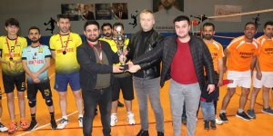 Hizan'da voleybol turnuvası sona erdi
