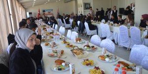 Hakkarili 40 öğrenci İstanbul ve Çanakkale gezisine gönderildi