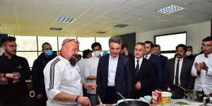 Kayısı Çiçeği Şenlikleri work show ile sona erdi