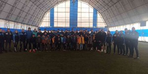 Öğrenciler Vanspor futbolcularıyla bir araya geldi