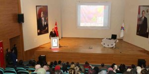 AİÇÜ'de 'Türk Dünyası'nın Siyasi Coğrafyası ve Jeopolitik Önemi' konferansı