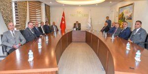 Vali Bilmez, MHP Van İl Başkanı ve yöneticilerini kabul etti