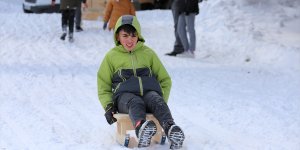 Erzurum'da vatandaşlar ve çocuklar Kızak Festivali ile eğlendi