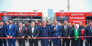 Bakan Özer, Malatya Büyükşehir Belediyesini ziyaret etti