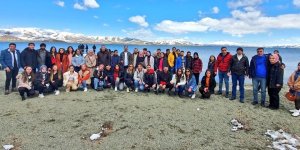 Masa tenisi sporcuları Elazığ'ı gezdi