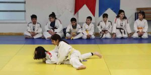 Judo hareketlerini il birinciliği için yaptılar