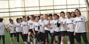 Vanlı yeşil sahanın sultanları şampiyonluğu hedefliyor