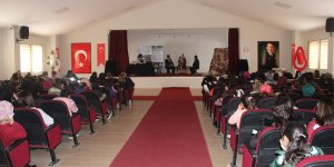Korkut'ta "Ya İstiklal Ya İzmihlal" tiyatro oyunu sahnelendi