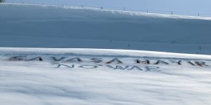 Ağrı'da kar üzerine dev yazılar yazarak 'savaşa hayır' dediler