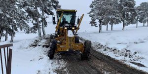 Yoğun kar yağışının ardından 'Orman kahramanları' karla mücadelede de vatandaşın hizmetinde