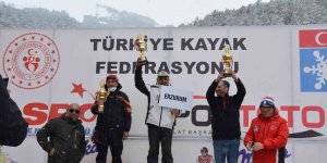 Kayakta şampiyonlar belli oldu