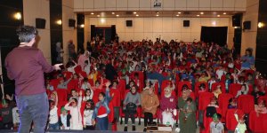 Hizan'da çocuklar tiyatroyla buluşturuldu