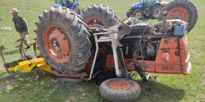 Ağrı'da devrilen traktörün altında kalan yaşlı adam hayatını kaybetti