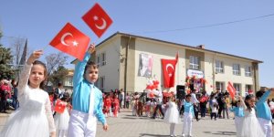 23 Nisan Arguvan'da kutlandı