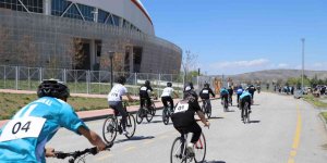 Pedala il birinciliği için bastılar