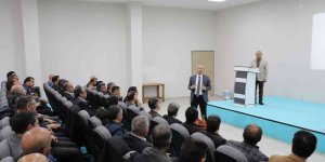 Ağrı'da okul ve kurum yöneticilerine yönelik mesleki gelişim seminerleri başladı