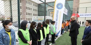 İpekyolu Belediyesinden okullara spor malzemesi desteği