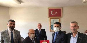 Arapgir Muhtarlar Derneğinde bayrak değişimi