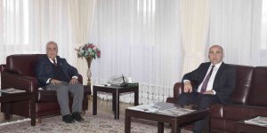 Azerbaycan Kars Başkonsolosu Guliyev'den Rektör Çomaklı'ya ziyaret