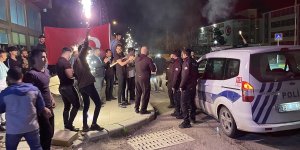 Elazığ'da kavga ihbarına giden polislere sürpriz kutlama