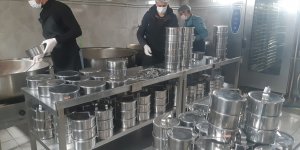 Çaldıran'da ihtiyaç sahiplerine yemek yardımı