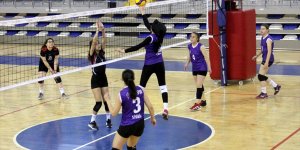Voleybol yıldız kızlar Malatya grup müsabakaları sona erdi