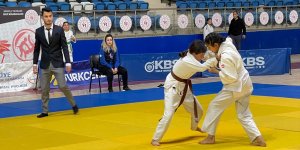 Hakkari'de 'Analig Judo Grup Müsabakaları' başladı
