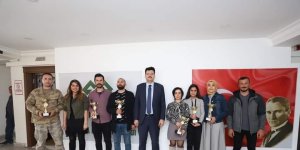 Kaymakam Kurt başarılı sporcuları kabul etti